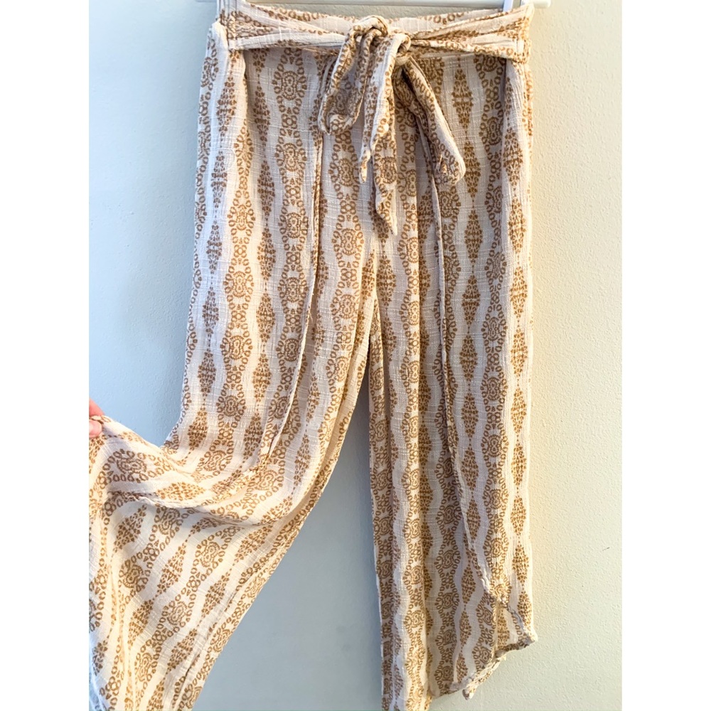 Flowy Patterned Pants - Picture 3 of 4